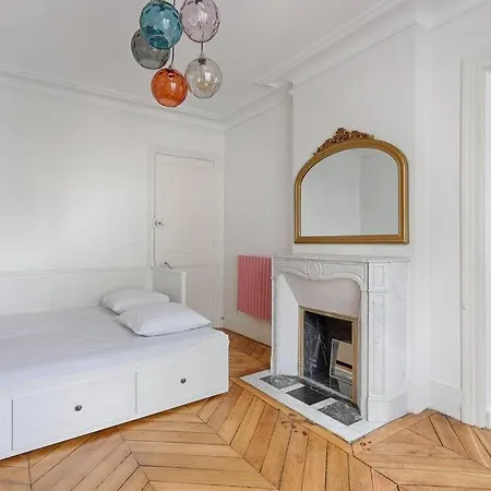 Sentier Gare Est Magnifique 2br Apartment Paris